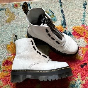 Dr Martens Sinclair white platform boots size 9US